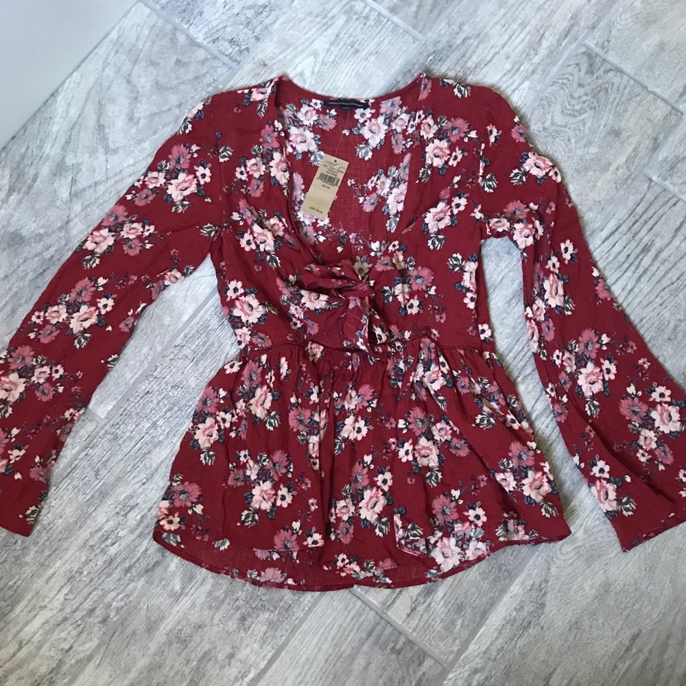 NWT American Eagle floral top